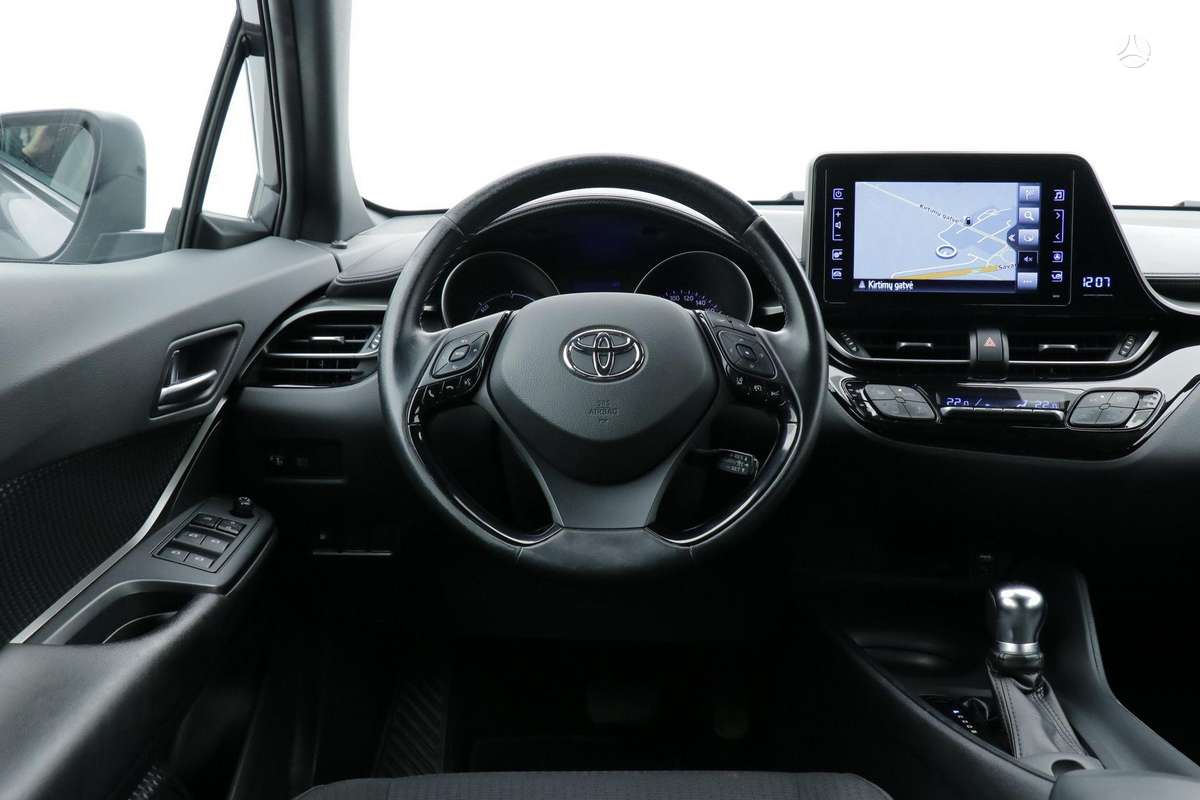 Toyota C-HR - 8