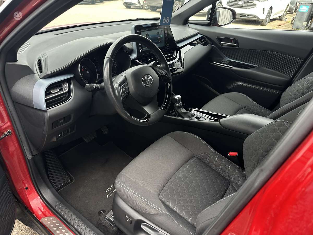 Toyota C-HR - 9