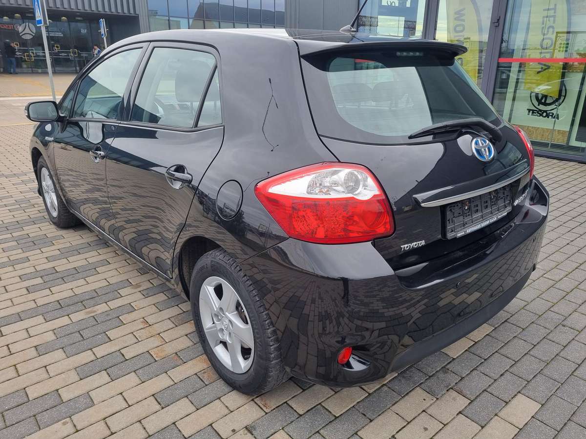 Toyota Auris - 11