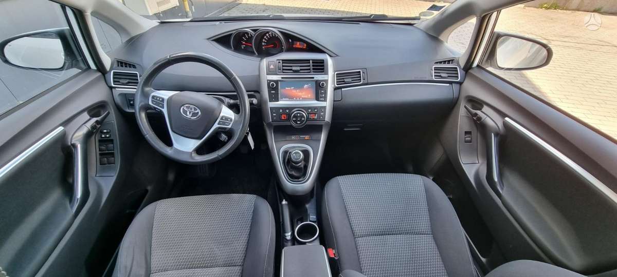 Toyota Verso - 10