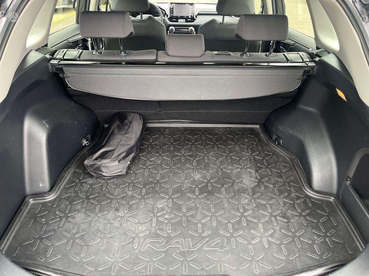 Toyota RAV4 - 10