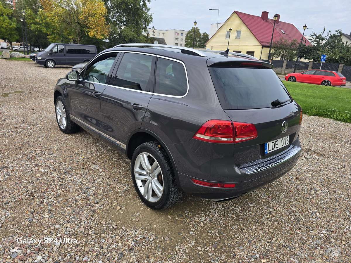 Volkswagen Touareg - 2
