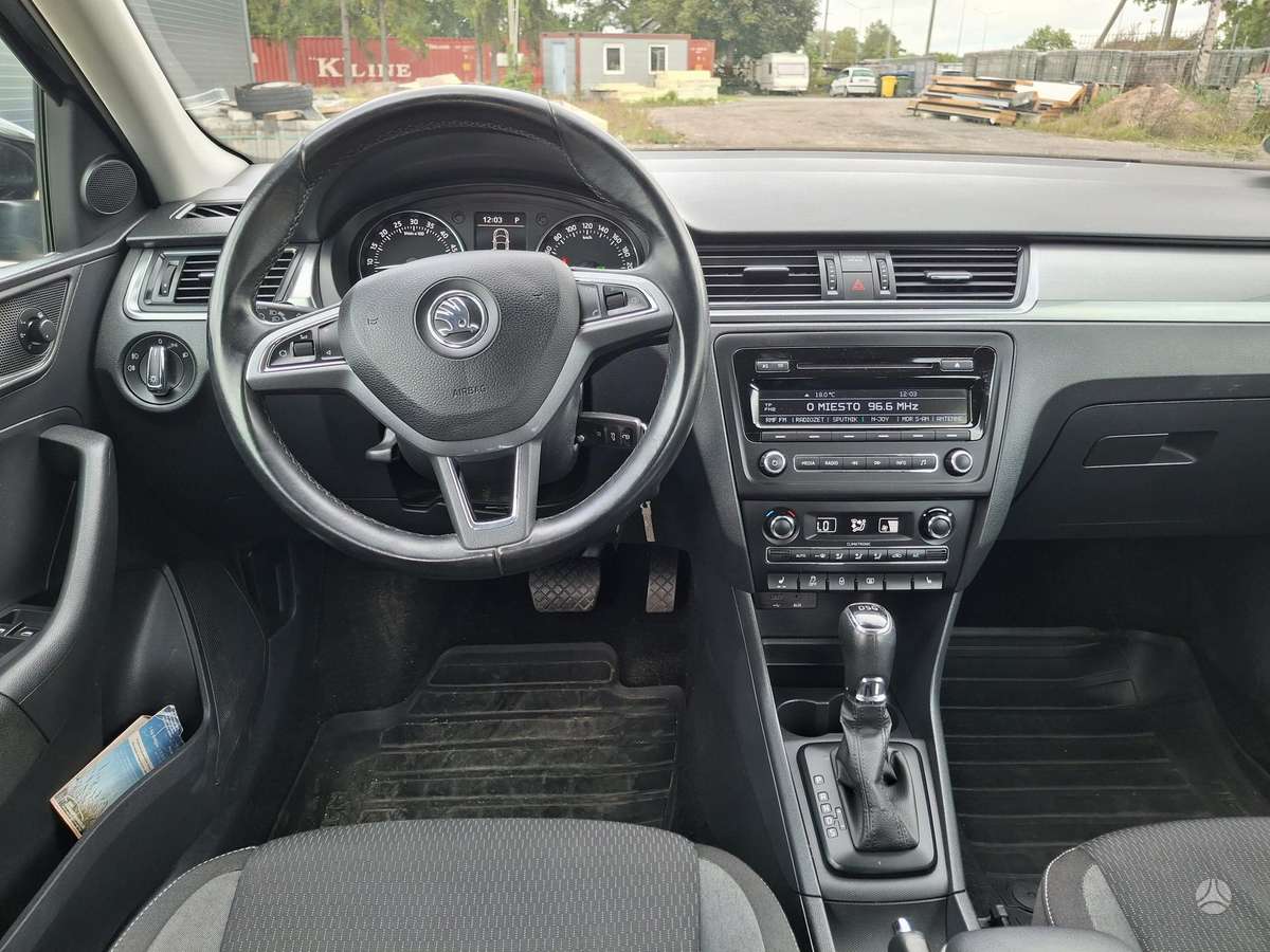 Škoda Fabia - 10