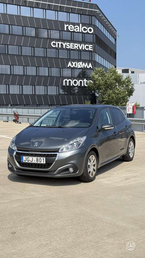 Peugeot 208 - 1