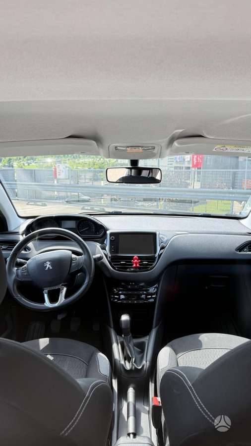 Peugeot 208, 1.2 l., Хэтчбек
