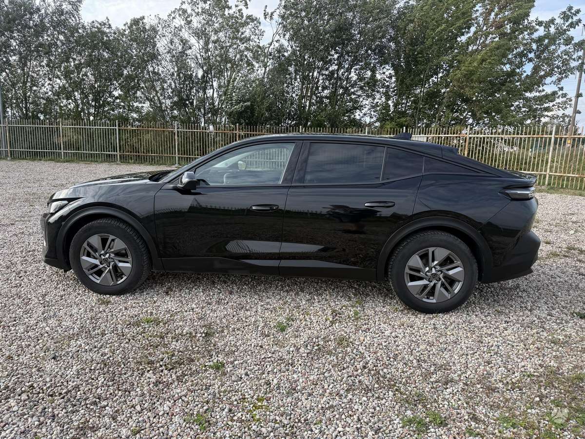 Peugeot 408 - 5