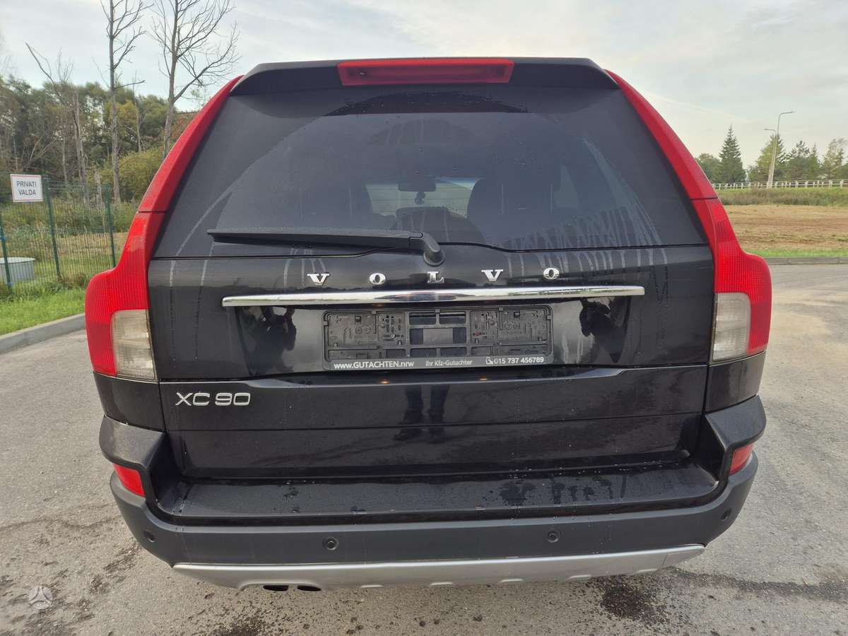 Volvo XC90 - 8