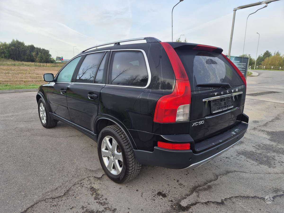 Volvo XC90 - 10