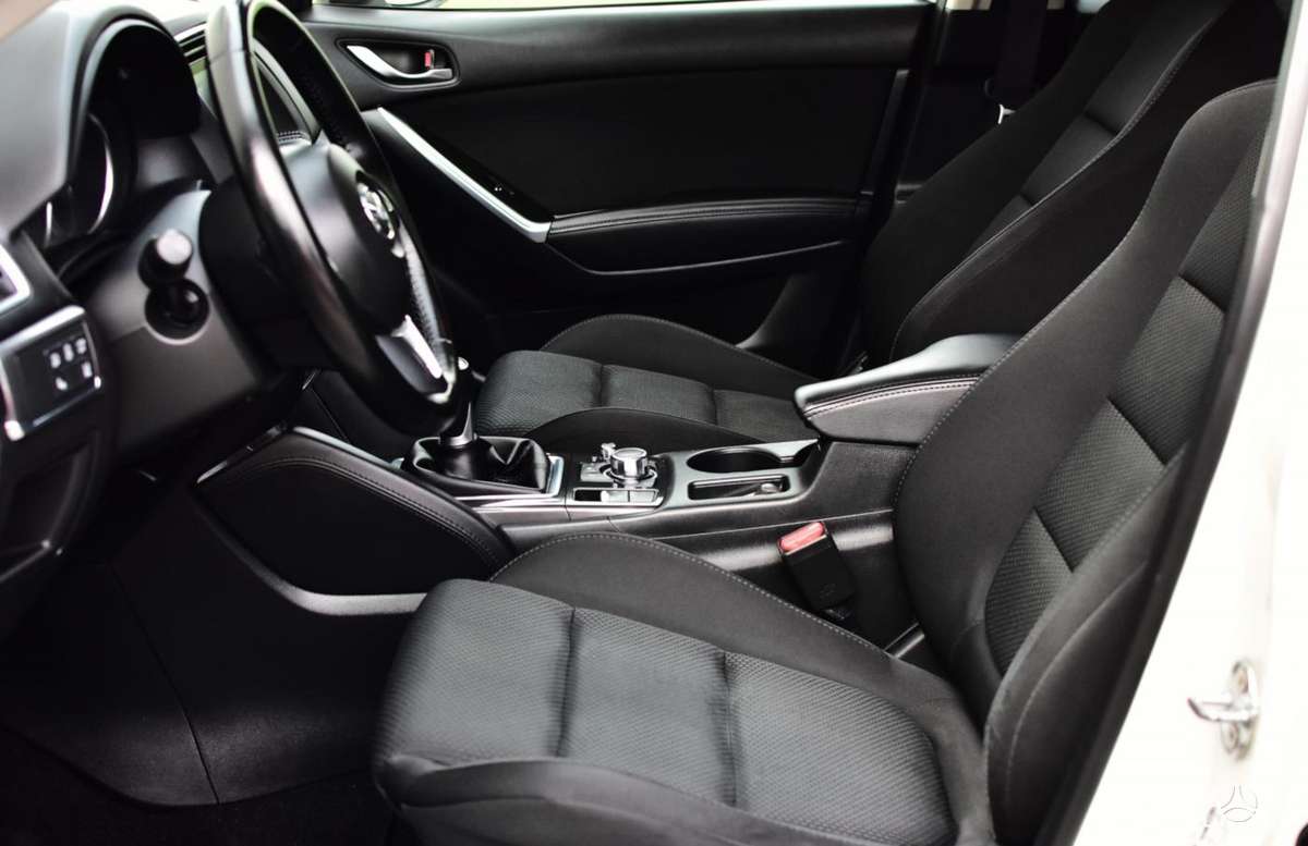 Mazda CX-5, 2.2 l., off-road / crossover