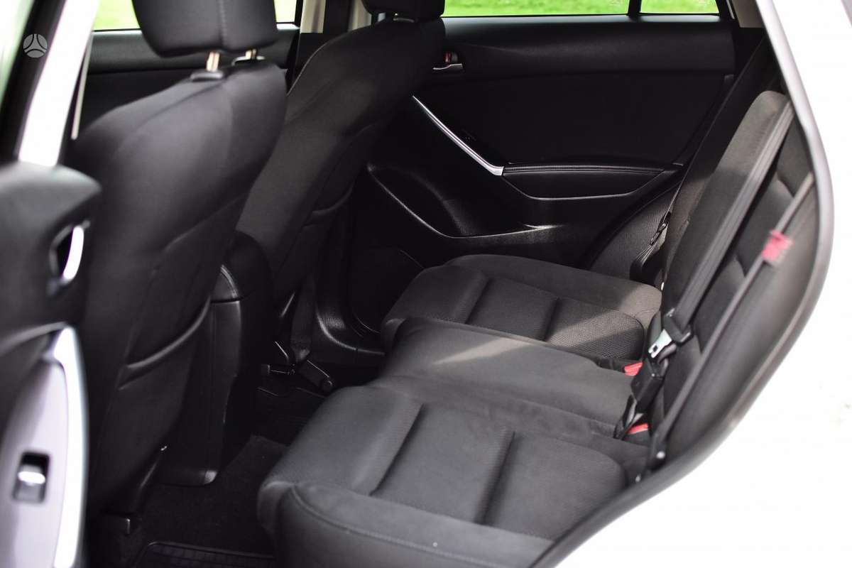 Mazda CX-5, 2.2 l., off-road / crossover