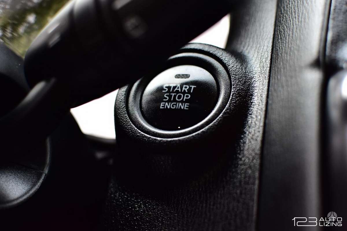 Mazda CX-5, 2.2 l., off-road / crossover