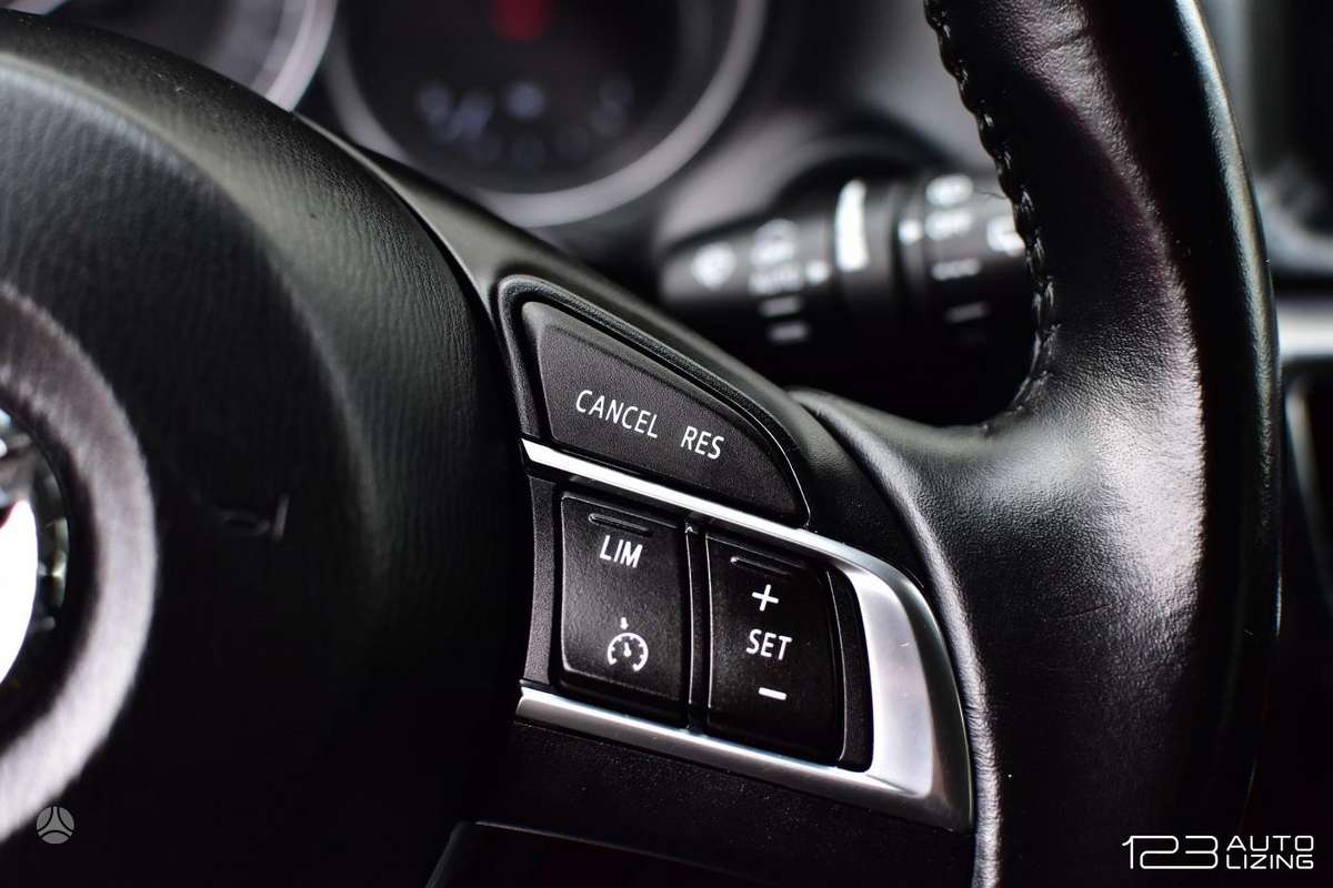 Mazda CX-5, 2.2 l., off-road / crossover