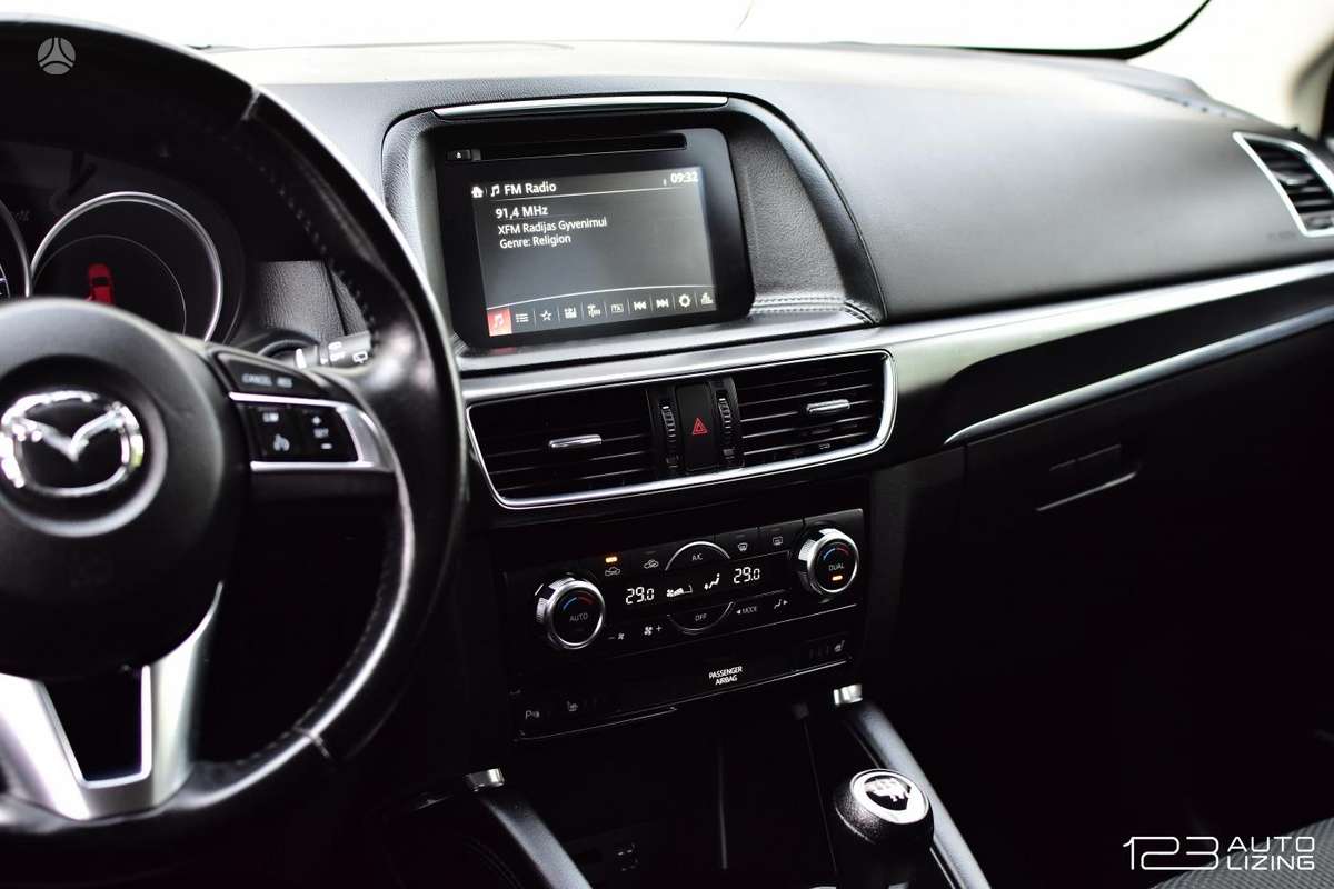 Mazda CX-5, 2.2 l., off-road / crossover