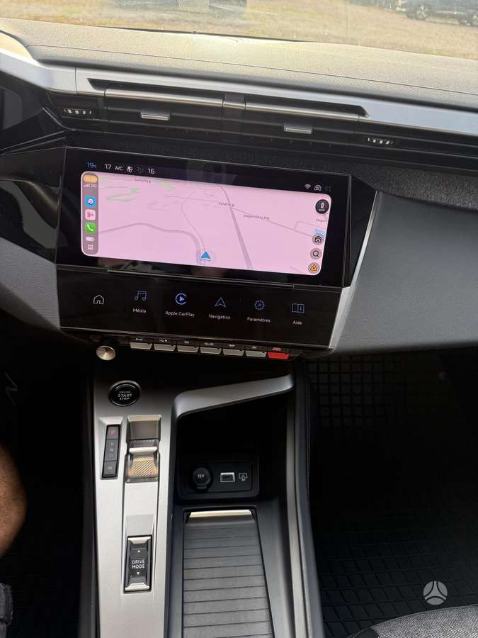 Peugeot 408 - 10