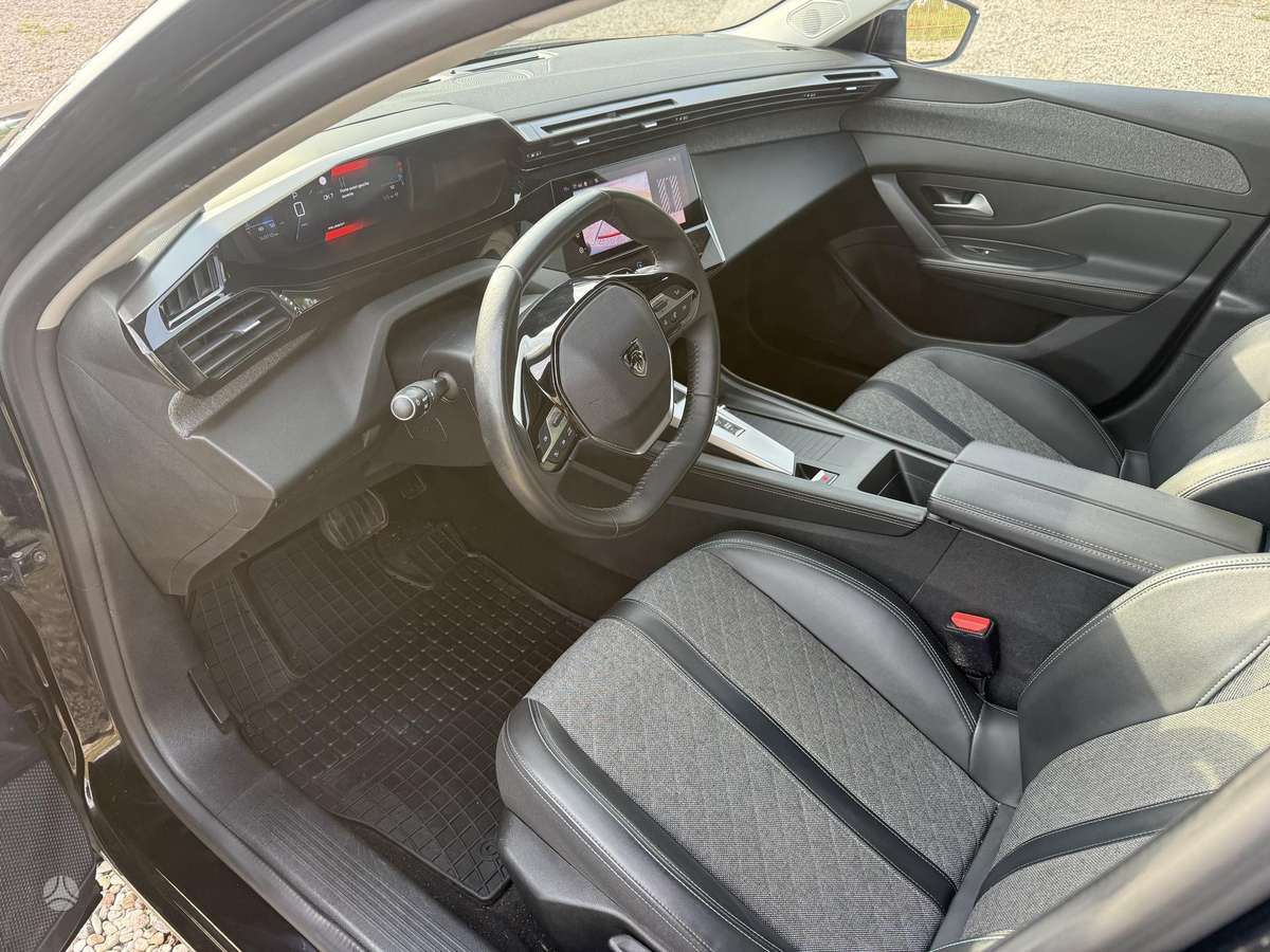 Peugeot 408 - 12