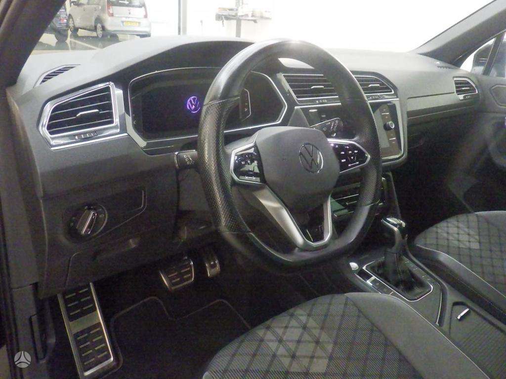 Volkswagen Tiguan - 6