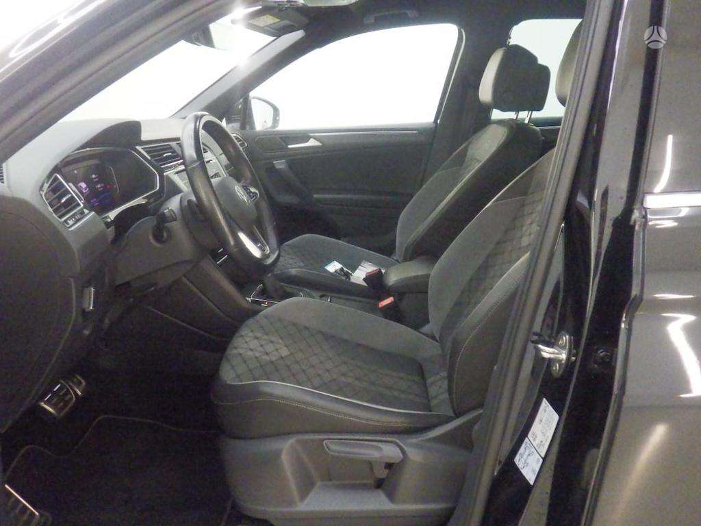 Volkswagen Tiguan - 5