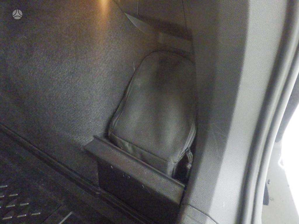 Volkswagen Tiguan - 12