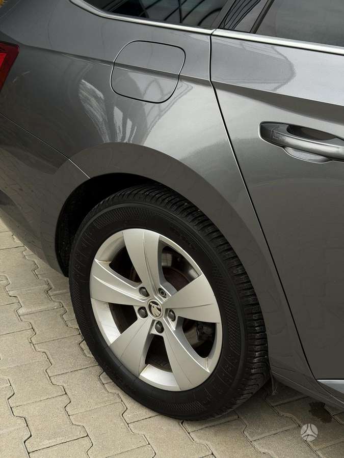 Skoda Superb, hatchback