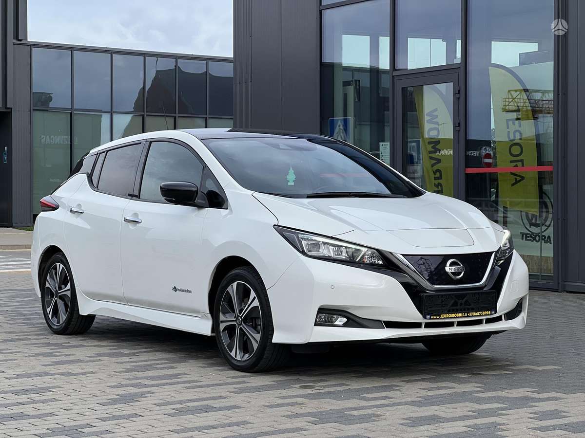 Nissan Leaf, 40 kWh, hatchback