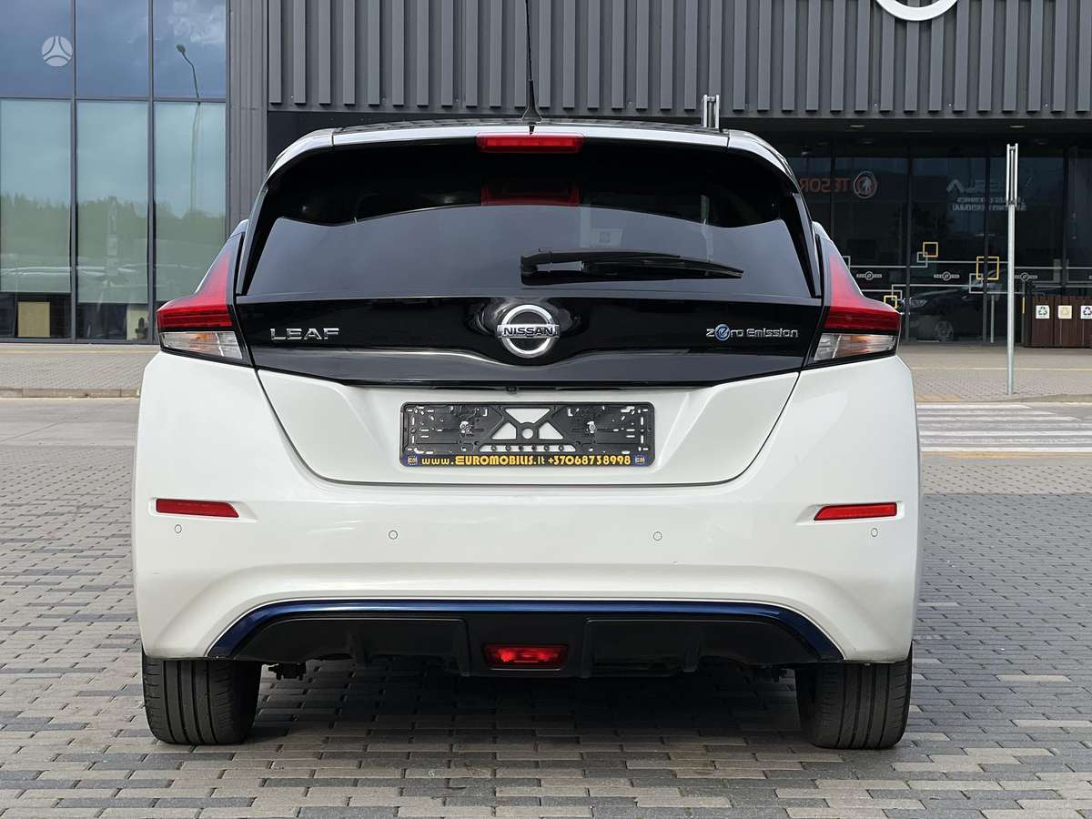 Nissan Leaf, 40 kWh, hatchback