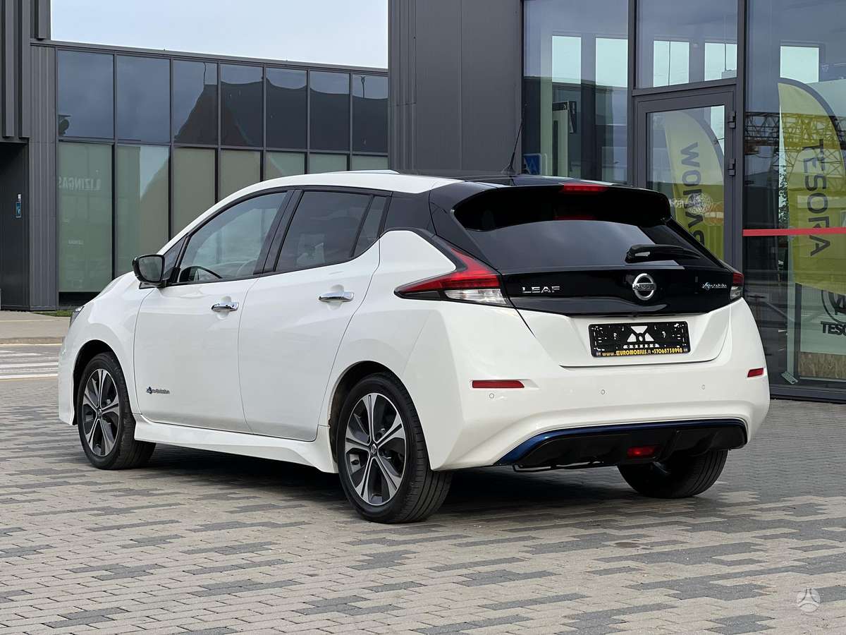 Nissan Leaf, 40 кВт·ч, Хэтчбек
