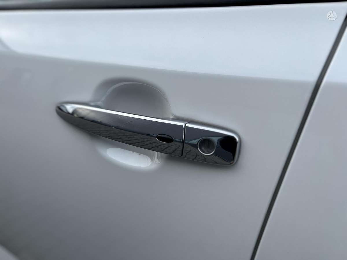 Nissan Leaf, 40 кВт·ч, Хэтчбек