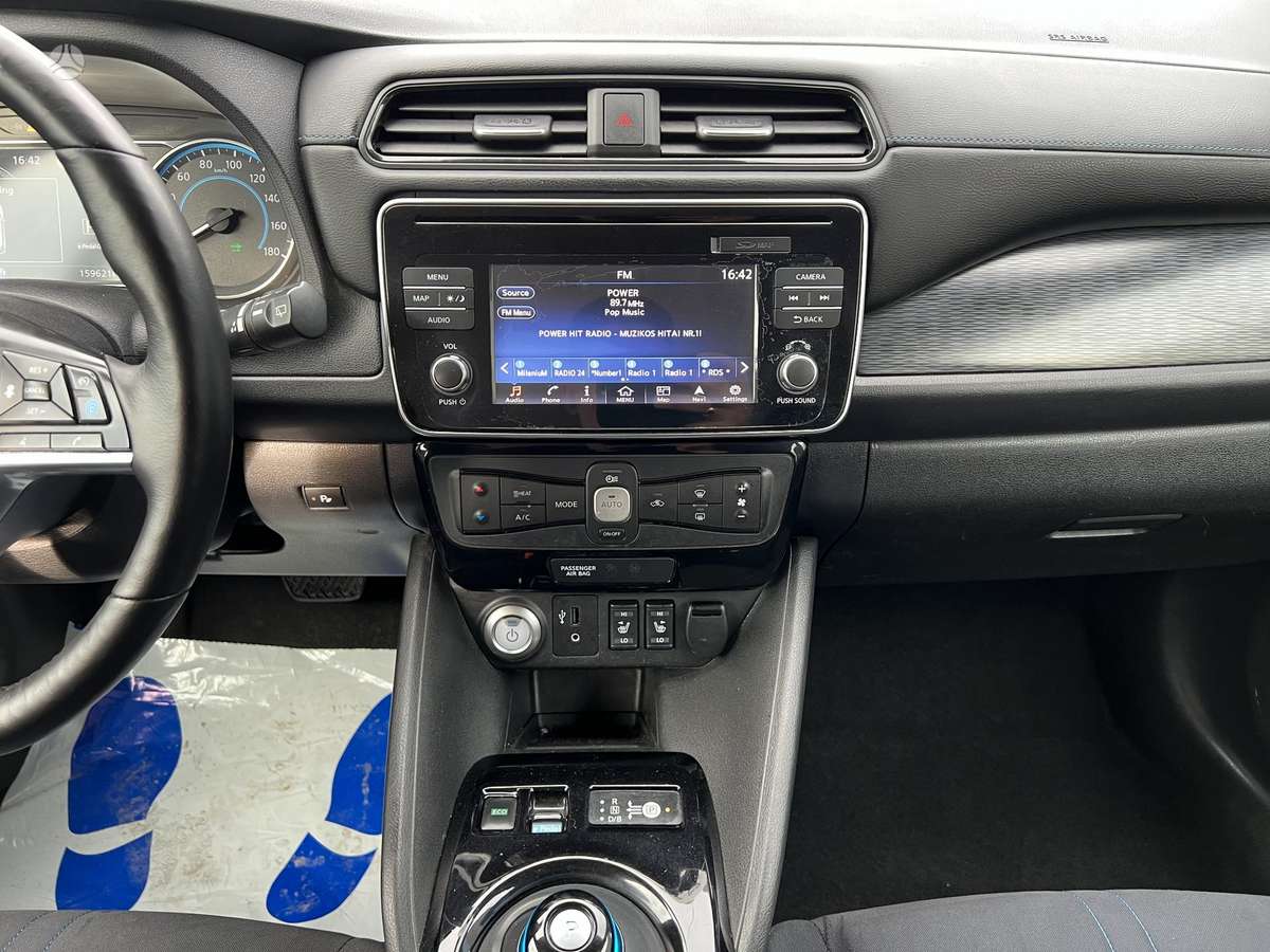 Nissan Leaf, 40 кВт·ч, Хэтчбек