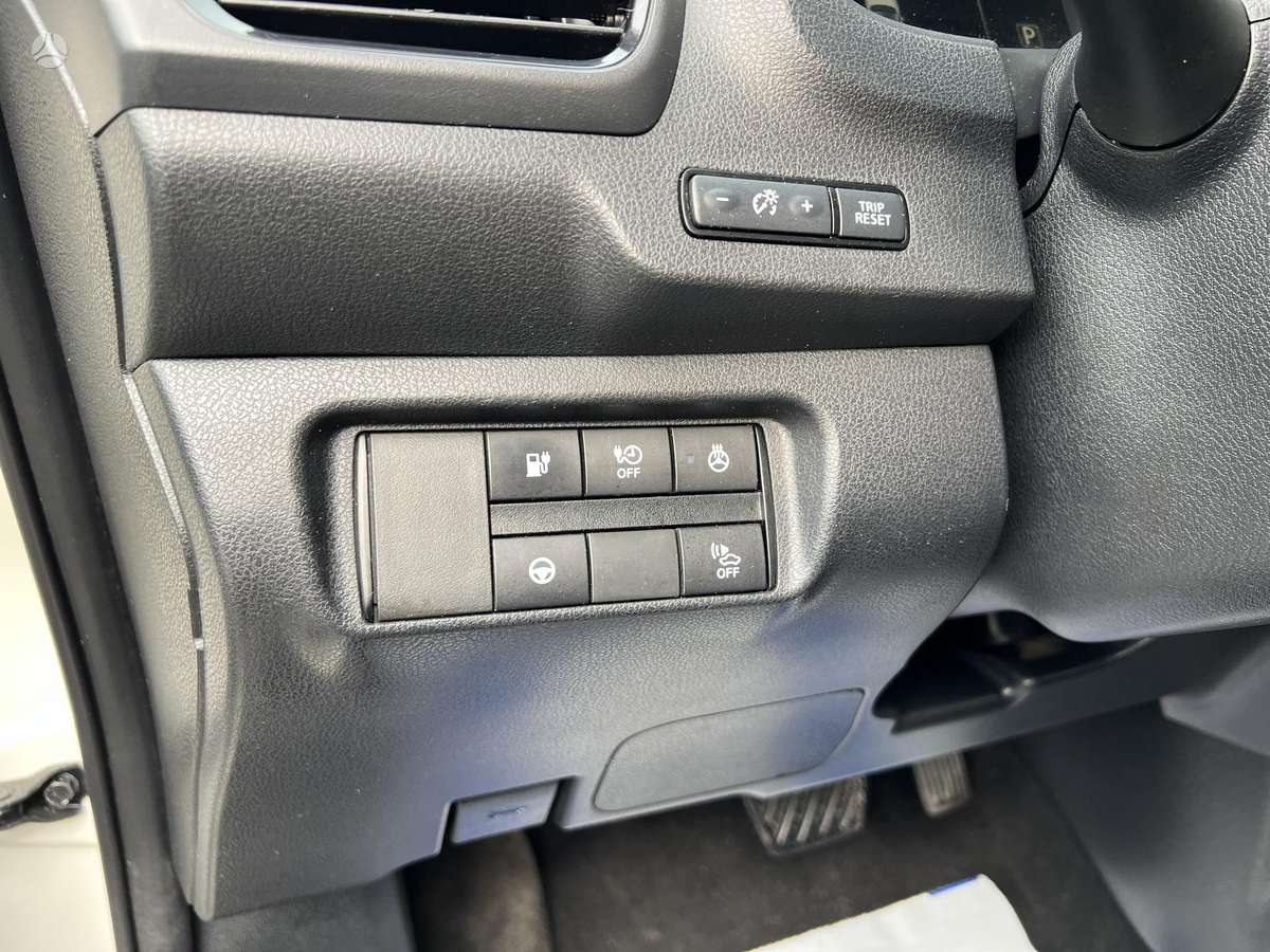 Nissan Leaf, 40 кВт·ч, Хэтчбек