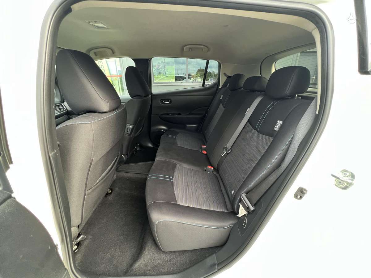 Nissan Leaf, 40 кВт·ч, Хэтчбек