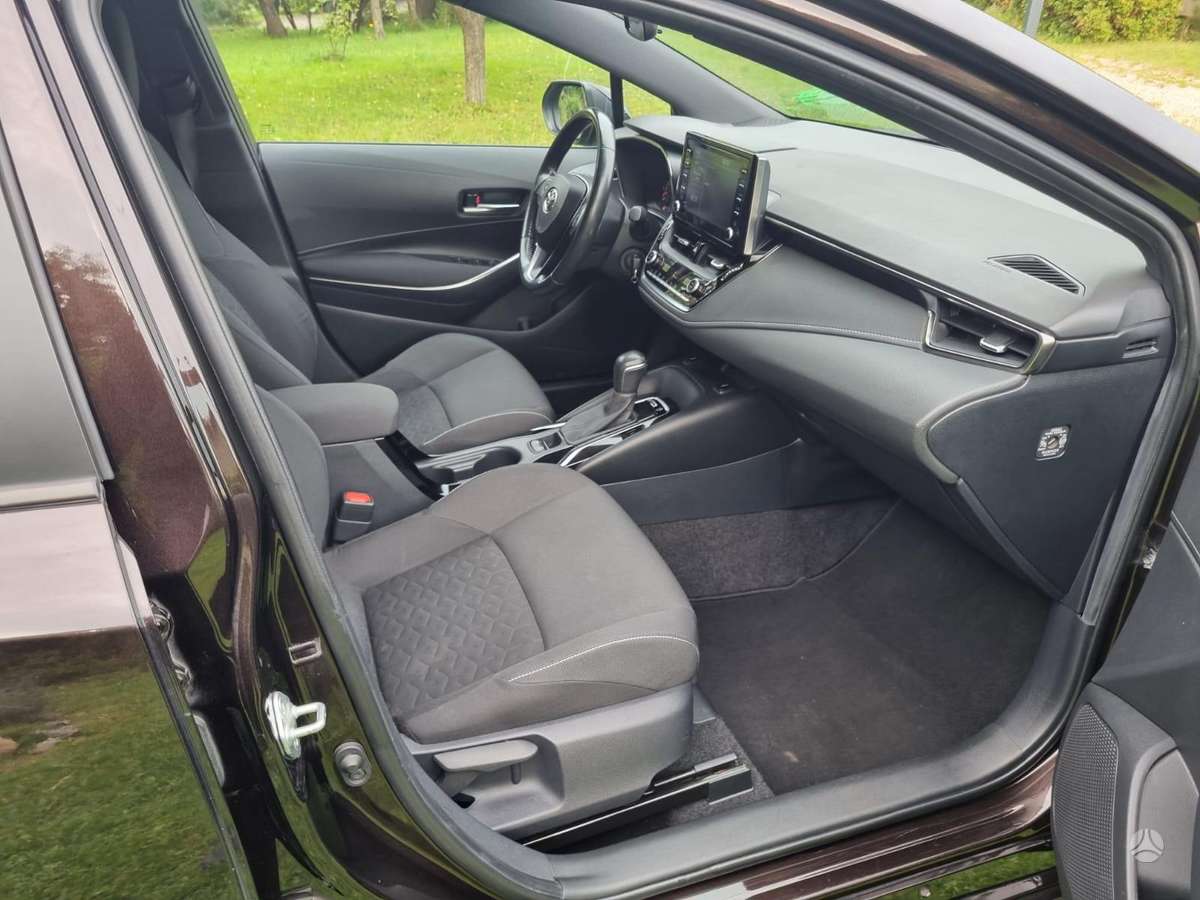 Toyota Corolla - 12
