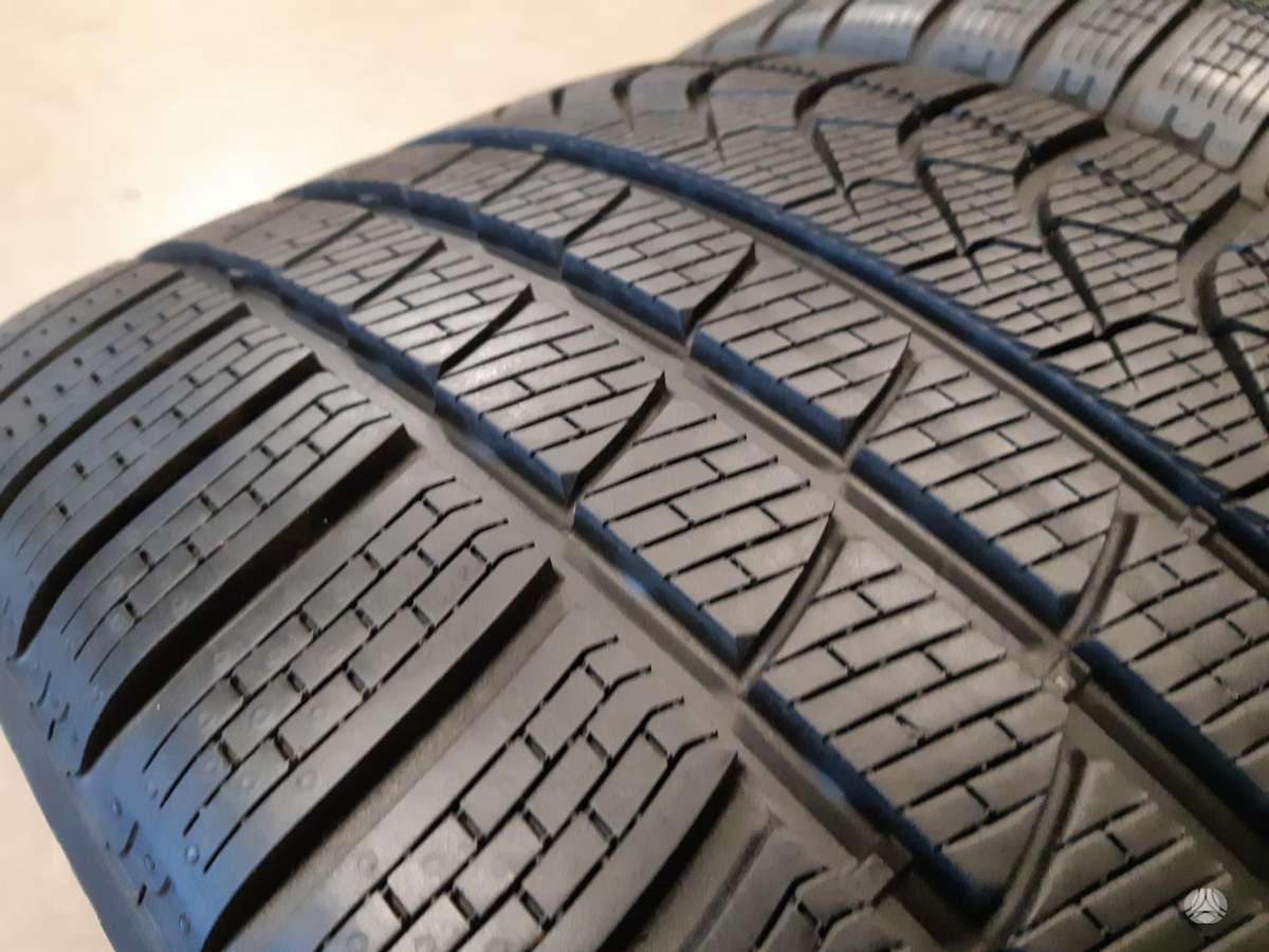 Pirelli 2024m 95% PZero Winter', всесезонные 245/35 R19