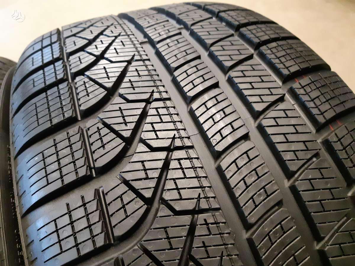 Pirelli 2024m 95% PZero Winter', всесезонные 245/35 R19
