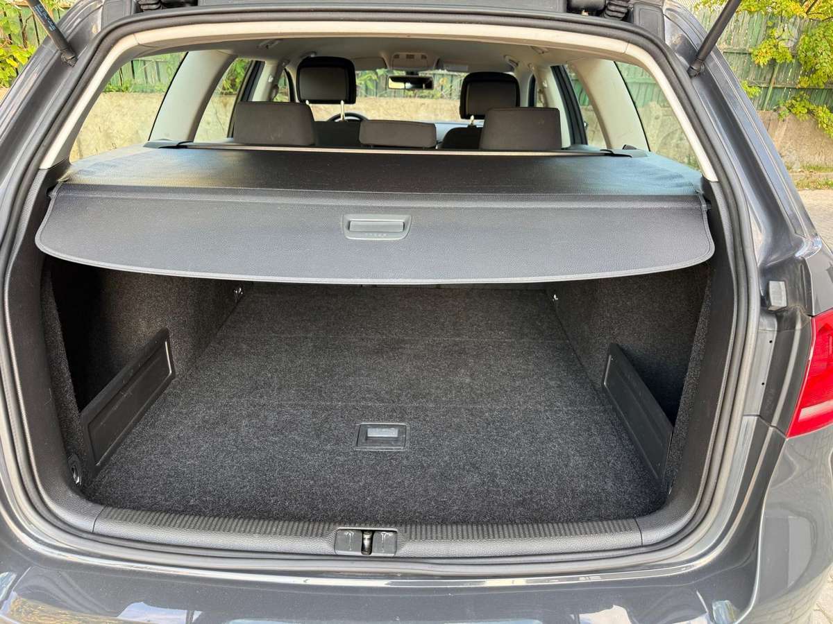 Volkswagen Passat, 1.6 l., Универсал