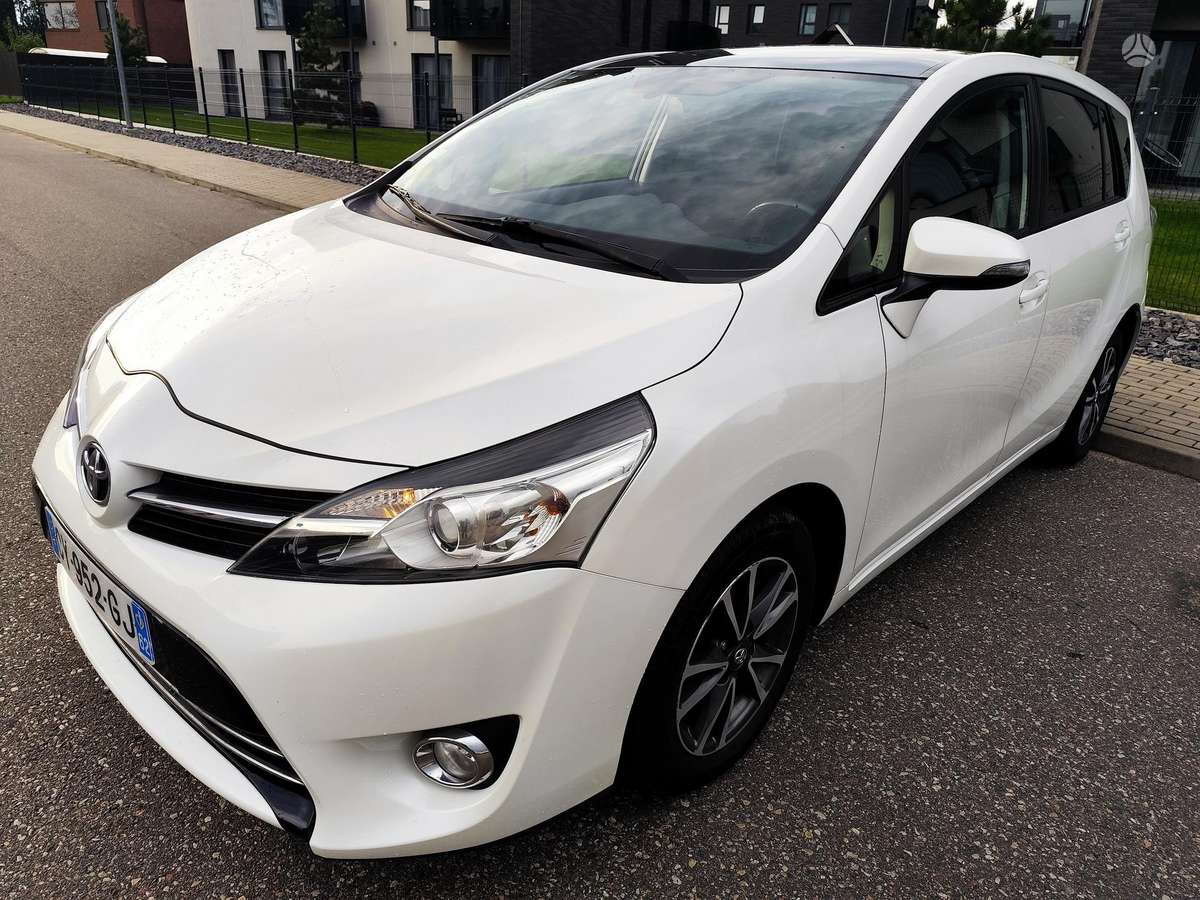 Toyota Verso - 5