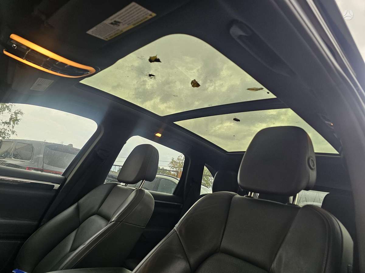 Porsche Cayenne - 10