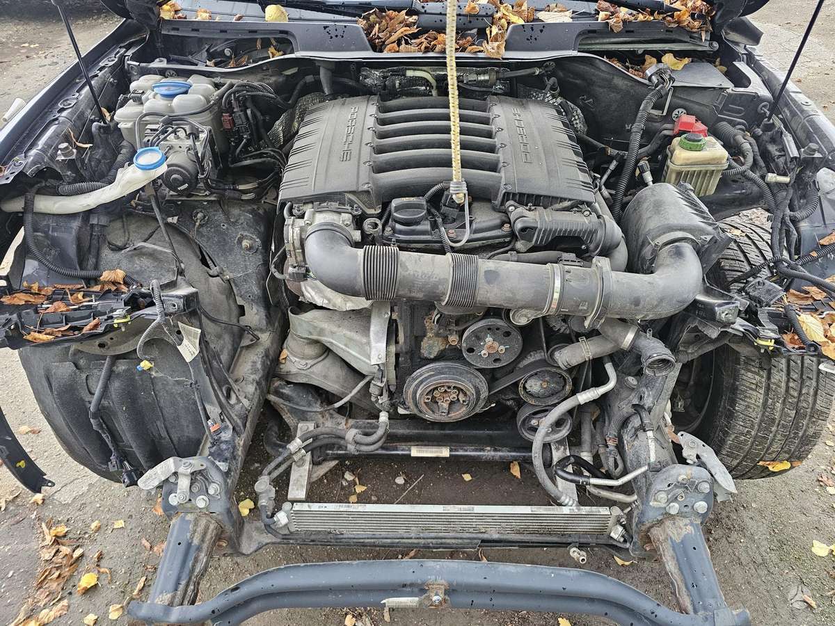 Porsche Cayenne - 9