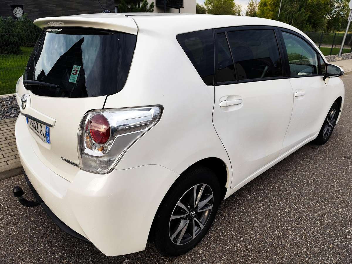 Toyota Verso - 8