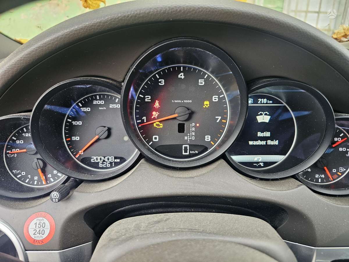 Porsche Cayenne - 11