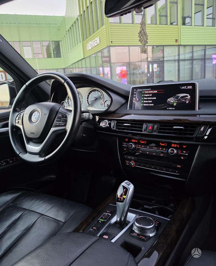 BMW X5 - 11