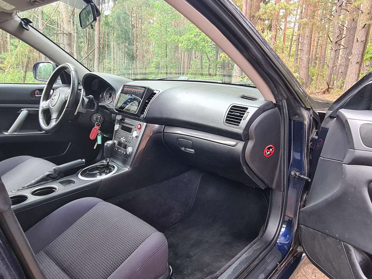 Subaru Legacy - 9