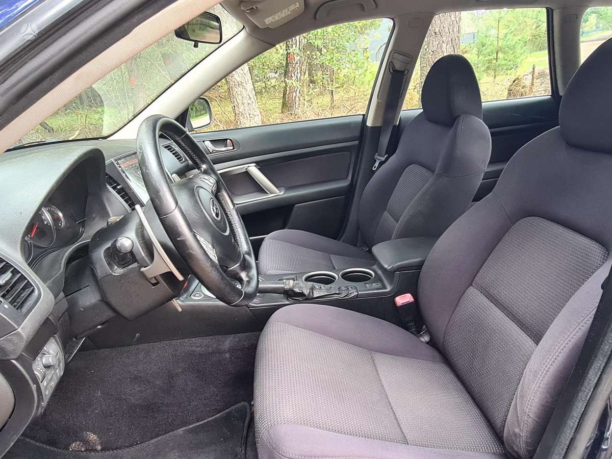 Subaru Legacy - 11