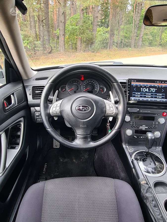 Subaru Legacy - 12