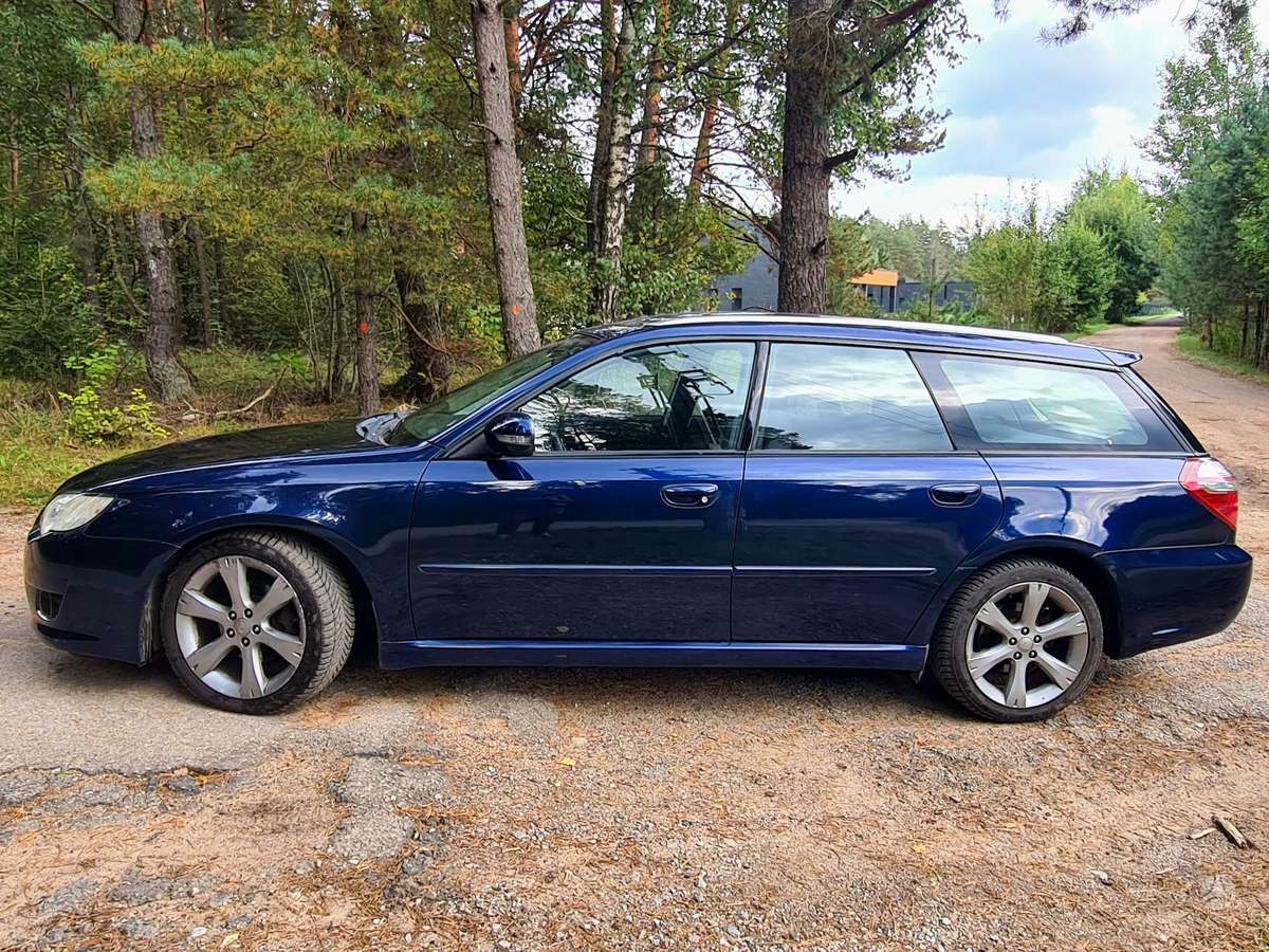 Subaru Legacy - 3