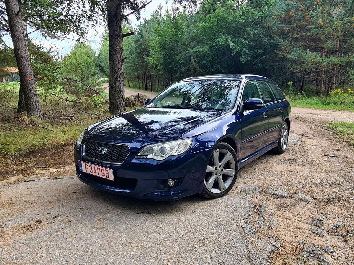 Subaru Legacy - 1