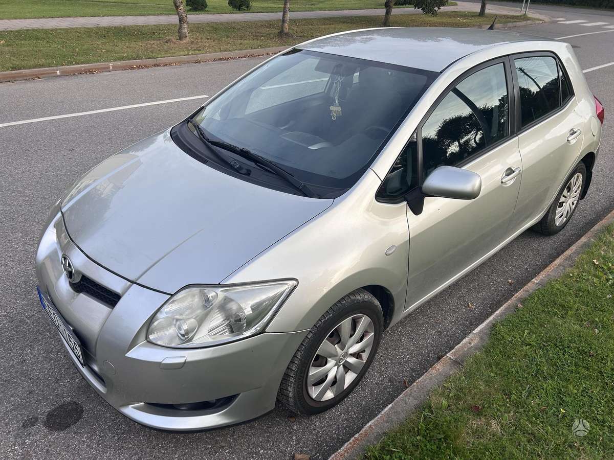 Toyota Auris - 2