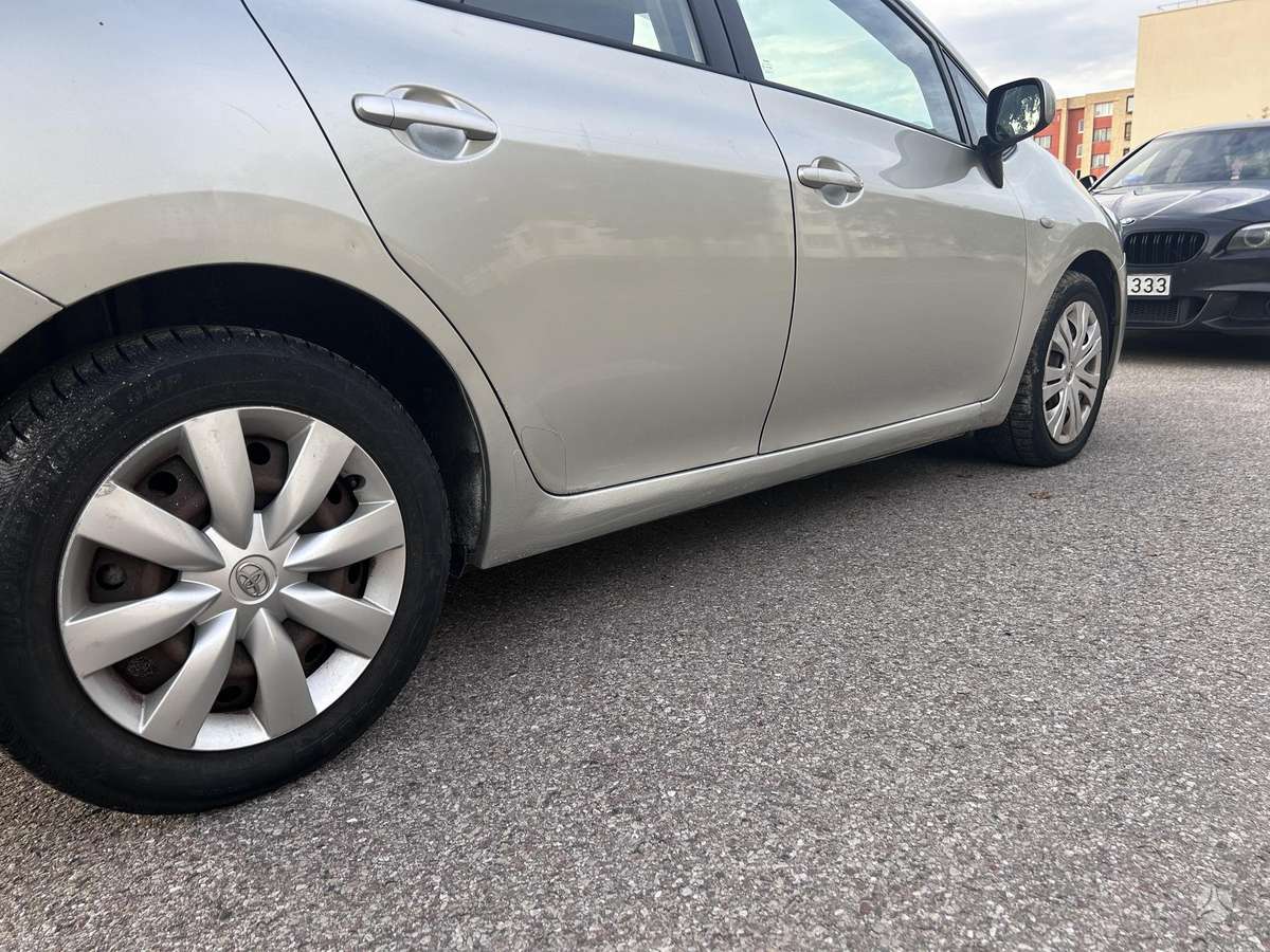 Toyota Auris - 5