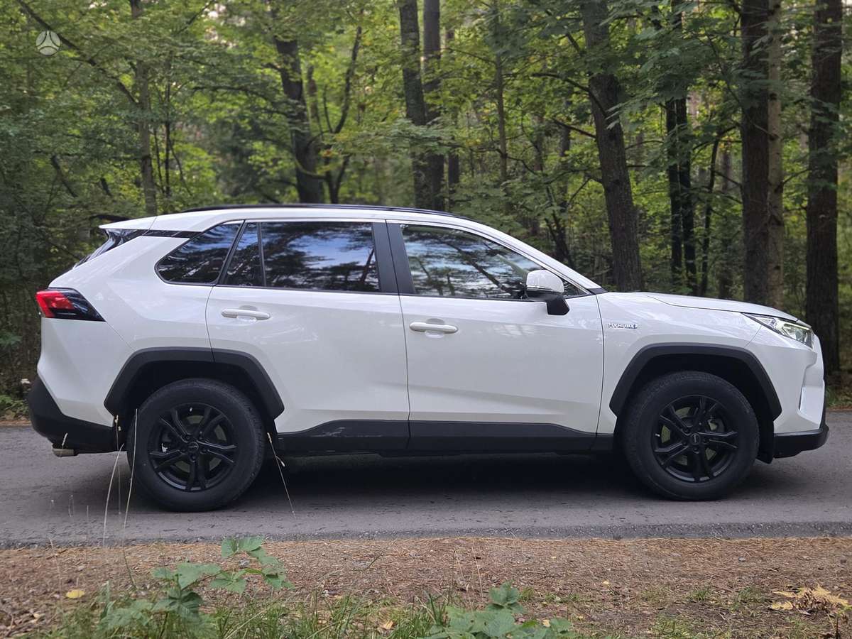 Toyota RAV4 - 8