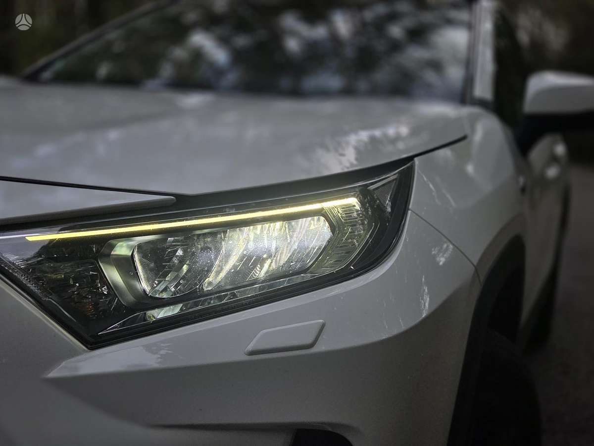 Toyota RAV4 - 9