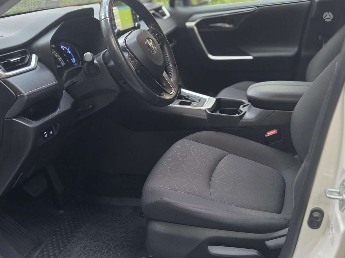 Toyota RAV4 - 12